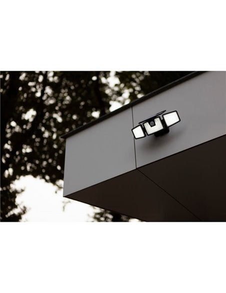 Foco LED reflector triple BRITI, con panel solar y sensor PIR, 6W 750Lm, 5000K