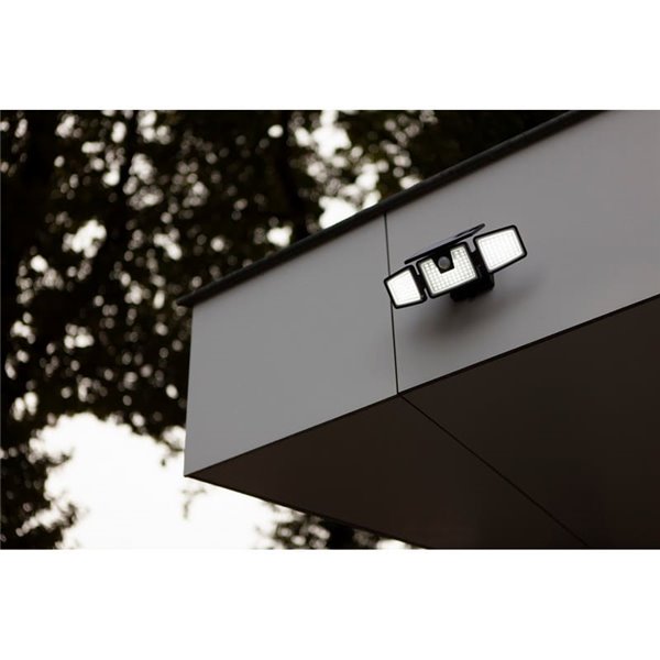 Foco LED reflector triple BRITI, con panel solar y sensor PIR, 6W 750Lm, 5000K