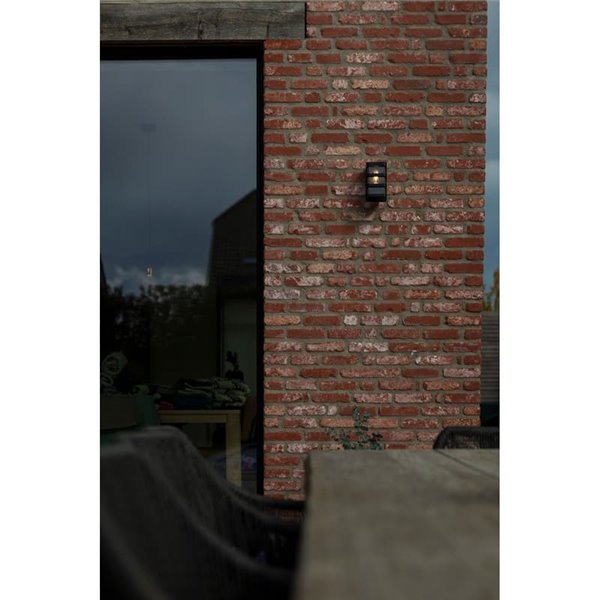 Aplique exterior DALTON, acabado en negro estilo industrial, E27