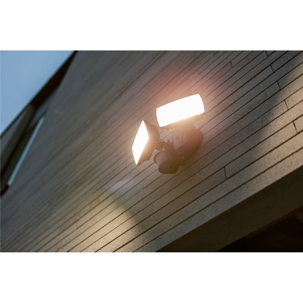 Foco doble reflector de seguridad CHIMERA con luz brillante 5000K, sensor PIR, 21W 3000Lm