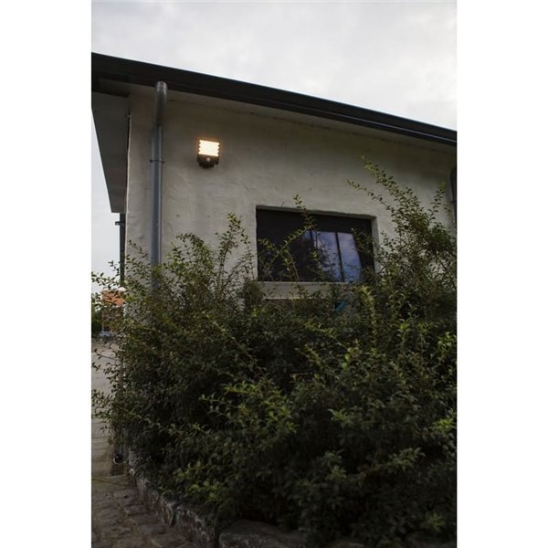 Aplique LED con sensor de movimiento y cabezal que gira 90º ATLANTIS, 14W 2260Lm, 3000K/4000K, grande