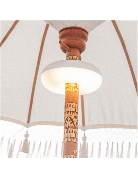 Lampe ronde LIMA avec aimant pour parasol avec batterie 3000K+ RGB