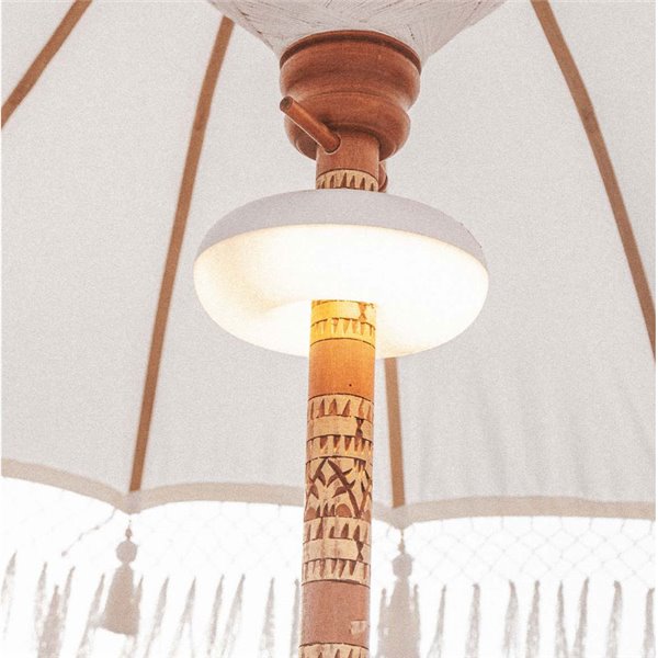 Lâmpada redonda LIMA com íman para guarda-sol com bateria 3000K+ RGB