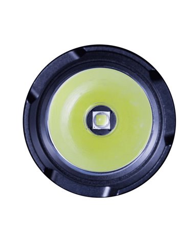 Lampe de poche LED EF1 830 Lumens Portée 270 mètres IP54