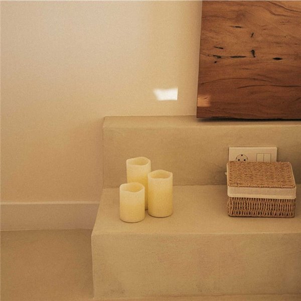 Pack de 3 bougies LED DOLO effet flamme, lumière chaude, à la cire naturelle, blanches, x2 piles - extérieur/intérieur