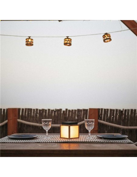 Farolillo LED de sobremesa cuadrado con luz cálida VEGA, con panel solar y batería recargable, 12x12cm - exterior/interior