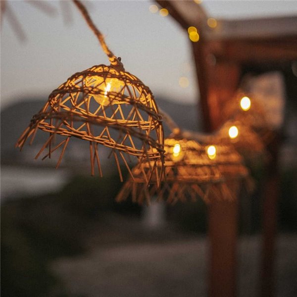 Guirlande extérieure ALMA, solaire avec batterie rechargeable et câble couleur jute, comprenant 10 ampoules chaudes remplaçables