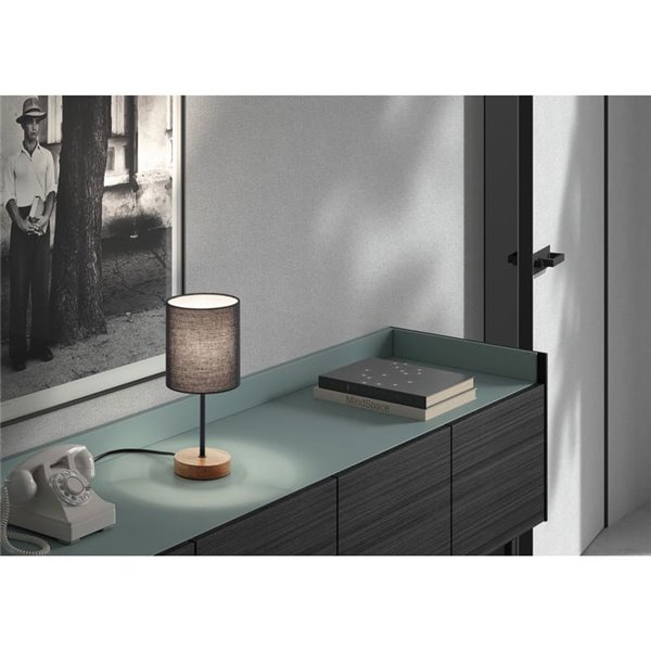 Lampe à poser avec pied en bois SET WOOD, abat-jour noir, E14