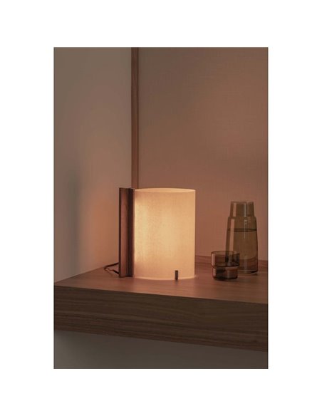 Lámpara de sobremesa CATA, con madera de nogal y pantalla papiro, 2W 2200K (luz super cálida)