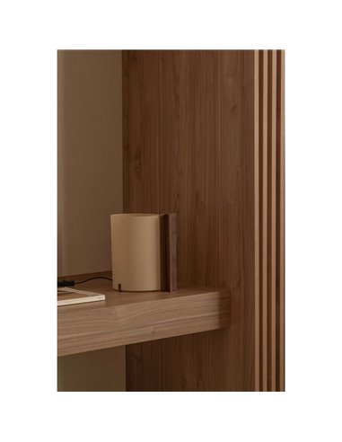 Lámpara de sobremesa CATA, con madera de nogal y pantalla papiro, 2W 2200K (luz super cálida)