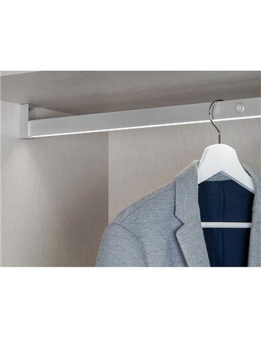 Barra perchero para armario con luz LED CASTOR, gris metalizado, batería extraíble y sensor de movimiento, plástico y aluminio, 