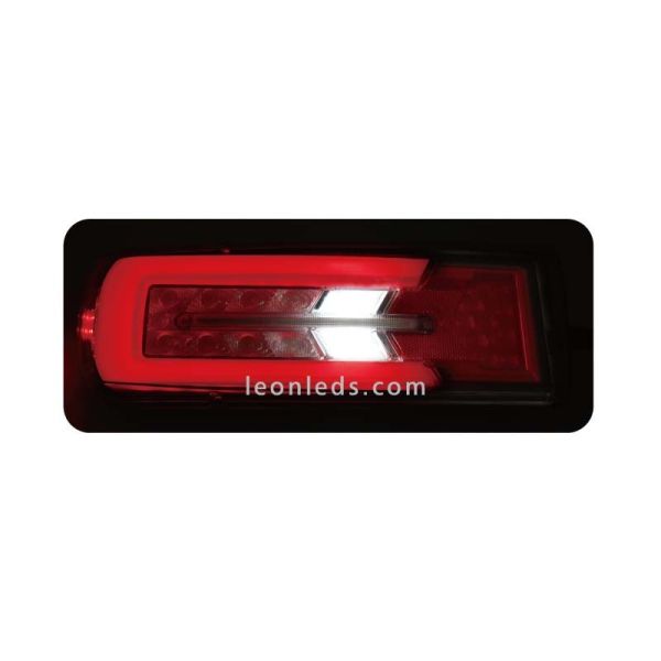 Lucidity 26075 Feu arrière LED 12/24 V 8 fonctions pour tracteurs, clignotant progressivement | Éclairage LeonLeds