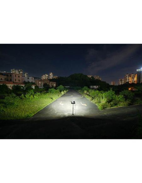 Lampe de travail LED carrée grand angle 9 120 lm - 10/30 V - Faisceau large - IP6K9K - 16 LED