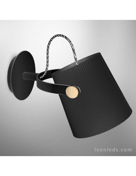 Aplique de pared negro y madera de la serie Nordica de mantra 4925 de diseño nordico escandinavo | LeonLeds Iluminación