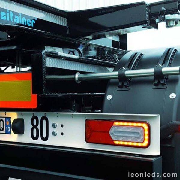Piloto trasero LED LC12 Original con triangulo | LeonLeds Ilumianción