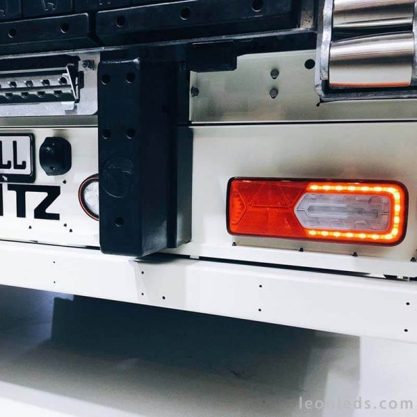 Lanterna traseira LED LC12 original com triângulo | Iluminação LeonLeds
