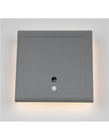 Aplique LED cuadrado para exterior FORTALEZA  14x14 recargable USB iluminación indirecta  2W 200lm, 3000K IP44
