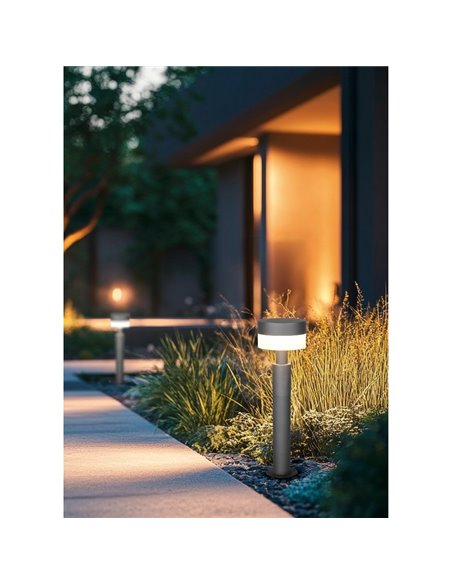 Poste LED de suelo MACKENZIE 50cm alto, aluminio fundido acabado antracita 8W 800lm, 3000K IP44