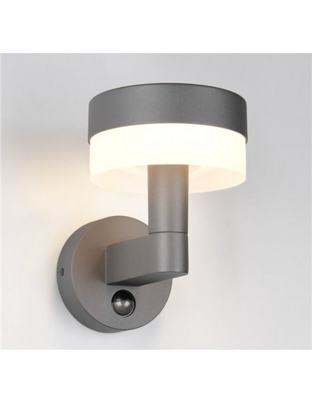 Aplique LED de pared MACKENZIE para exterior, con sensor de movimiento 8W 800lm, 3000K IP44