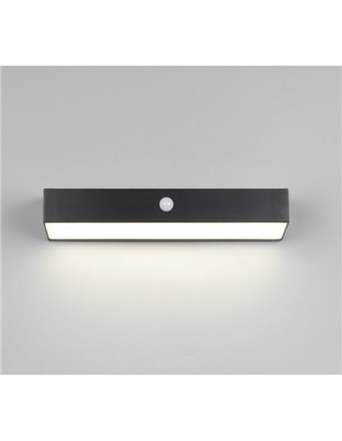 Aplique LED SILVES de pared alargado, carga solar y batería USB, sensor de movimiento 6W 1x 700lm, 4000K IP44 Negro