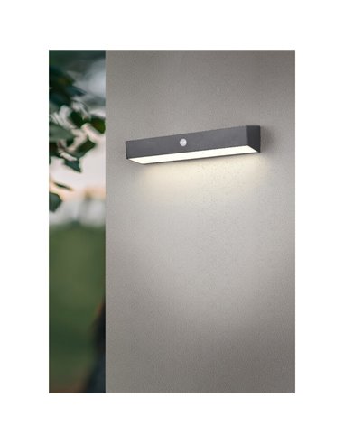 Aplique LED SILVES de pared alargado, carga solar y batería USB, sensor de movimiento 6W 1x 700lm, 4000K IP44 Negro