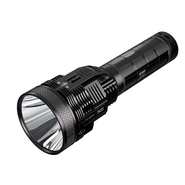 Linterna LED de mano TM39 muy potente 5200 lúmenes y 1500 metros de alcance IP68