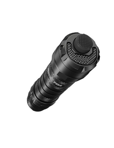 Linterna Nitecore de mano P10iX 4000 lúmenes efecto estroboscópico 158 metros alcance IP68 sumergible