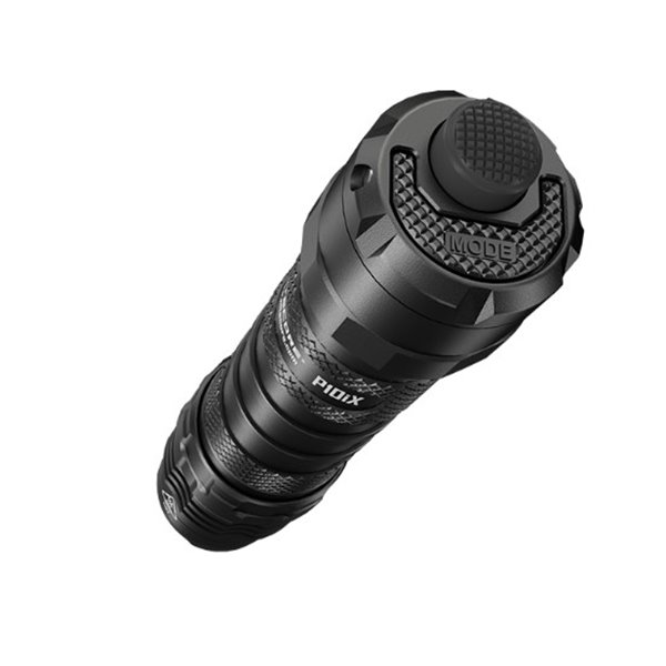 Linterna Nitecore de mano P10iX 4000 lúmenes efecto estroboscópico 158 metros alcance IP68 sumergible