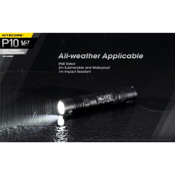 Linterna de mano P10 V2 Nitecore 1100 lúmenes ultra compacta 201 metros alcance, estroboscópica IP68