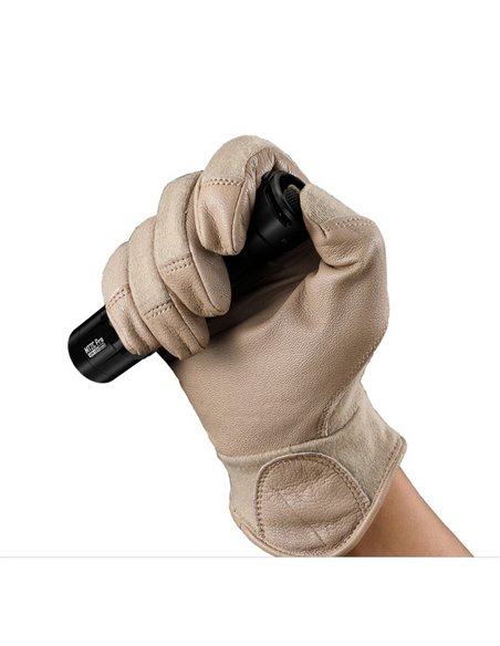 Lampe torche LED compacte MT2C PRO 1800 lm, portée de 520 m, batterie rechargeable NL18650 3 600 mAh, IP68