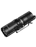 Linterna táctica MT10C 920Lm y 190m alcance, efecto estroboscópico, interruptor trasero y botón lateral IPX8