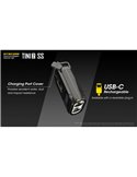 Linterna de mano Tini2 SS compacta y resistente, accesorio llavero 500Lm y 89m alcance, recargable USB-C Negra