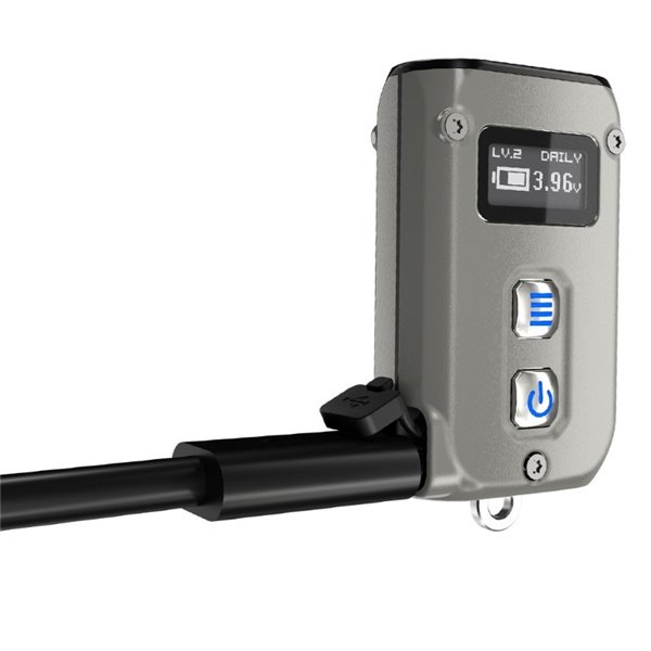 Linterna de mano LED Tini2 SS TI titanio, accesorio llavero 500Lm y 89m alcance, recargable USB-C Gris