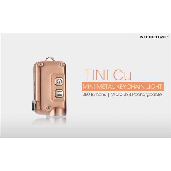 Lanterna de mão TINI Cu, acabamento em cobre, 380 lúmens, alcance de 64 m, bateria recarregável, acessório de chaveiro de cobre