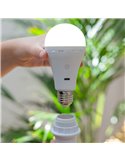 Bombilla portátil recargable E27 LAPERA, 350Lm, luz regulable y dimable con mando y temporizador