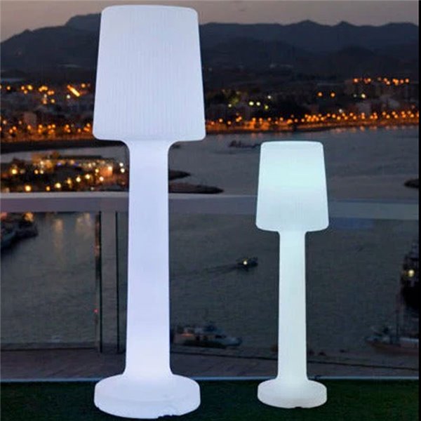 Lámpara de pie LED de exterior con cable CARMEN 110, blanco frío o blanco cálido