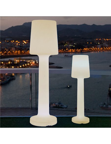 Lámpara de pie LED de exterior con cable CARMEN 110, blanco frío o blanco cálido