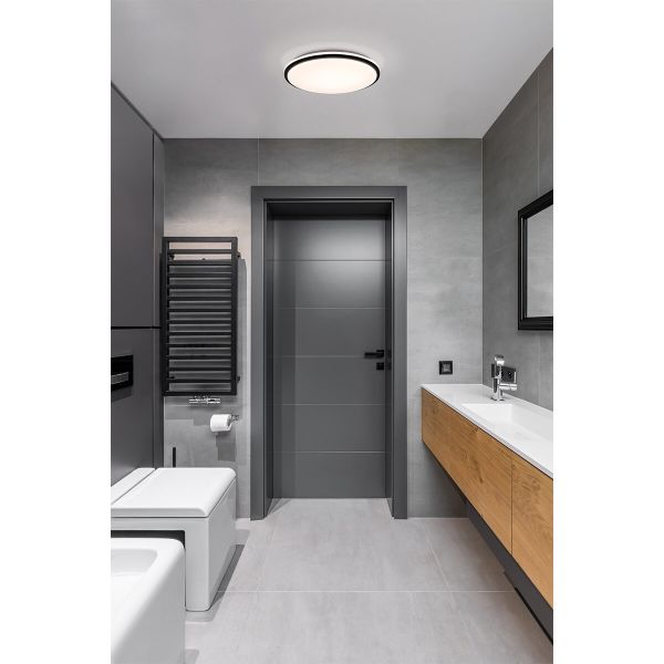 Plafón LED PINETTO Negro y Blanco IP44 Ø340mm 15,6W 4000K Eglo 900366 instalado en baño moderno