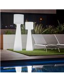 Lámpara de pie LED exterior con batería recargable GRACE 140, luz RGB y fría
