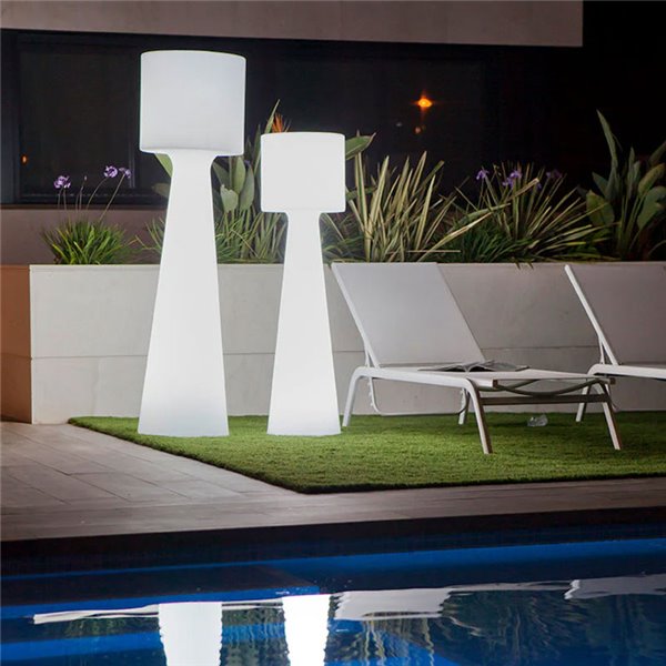 Lámpara de pie LED exterior con cable GRACE 140, luz fría o cálida