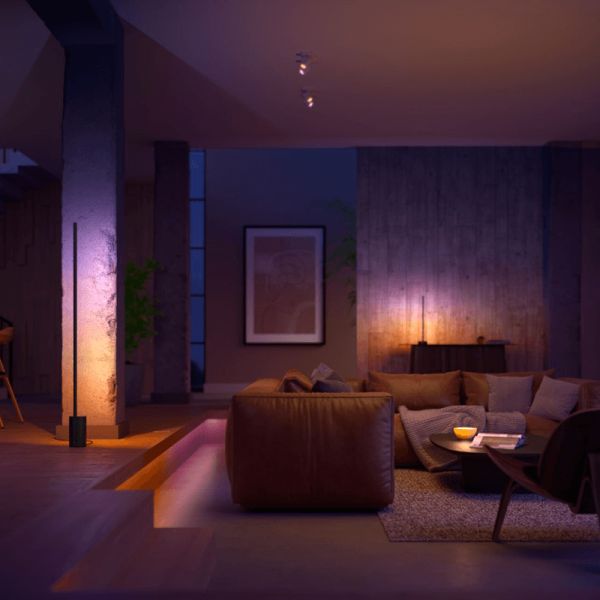 Lámpara de pie LED negra inteligente Gradient Signe ambiente Philips Hue