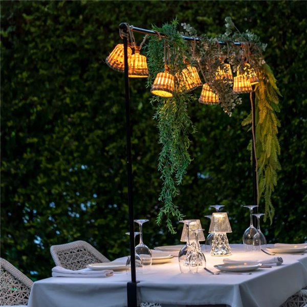 Cadre de table décoratif extensible GARLAND LIFT pour guirlandes, pour l'intérieur et l'extérieur