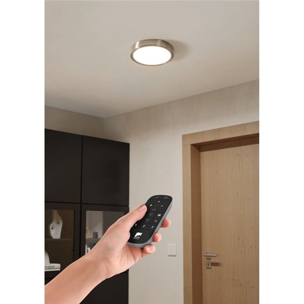 Controle remoto da linha Smart Home CONNECT-Z REMOTE, com suporte de parede e pilhas incluídas