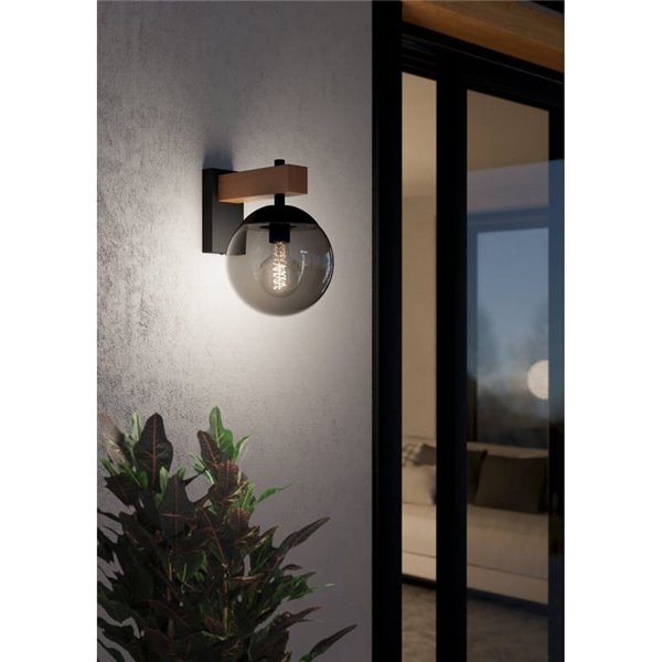 Aplique exterior BUFALATA con globo ahumado y base madera, E27, IP44