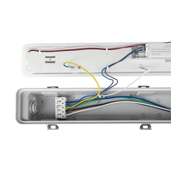 Luminaire LED étanche spécial pour fermes AMMONIAK 120cm, 34W 5900Lm, CTT 3000K-4000K-6500K, IP69K