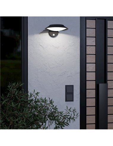 Lámpara de pared solar LED con sensor de movimiento CERRISI, exterior 7W 3000K, IP44