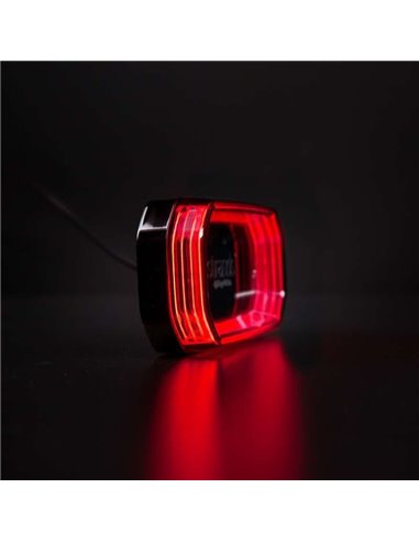 Luz trasera LED rojo FOR9T SCALE, diseño lineal innovador, 3,5W, 6000K, cable, 116,5x54x22 mm