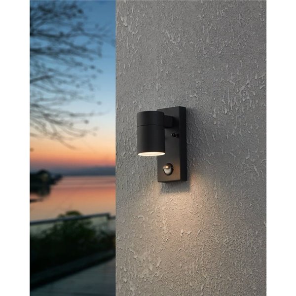 Luminária de parede LED RIGA 5 com sensor de movimento, preta, 2,8 W 250 Lm 3000 K, IP44