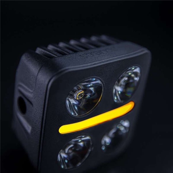 Foco LED de conducción luz blanco y amarillo NUUK D-LINE QUBE 3", 41W 2710Lm, alcance 240m, R10