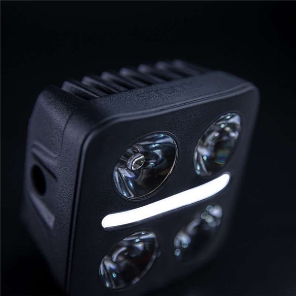 Foco LED de conducción luz blanco y amarillo NUUK D-LINE QUBE 3", 41W 2710Lm, alcance 240m, R10